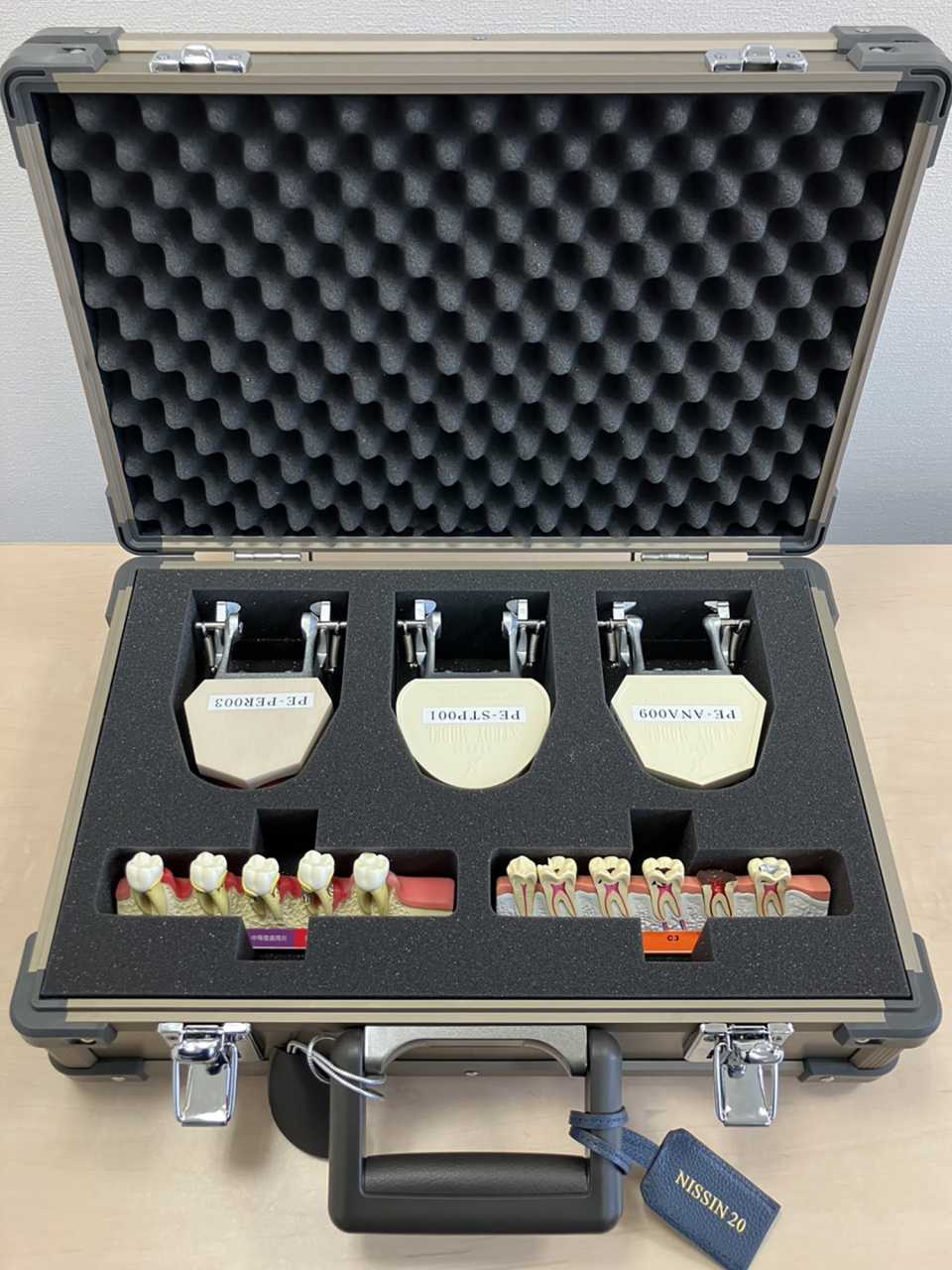 いれもん通信253号～患者説明用模型用アルミケース～ 